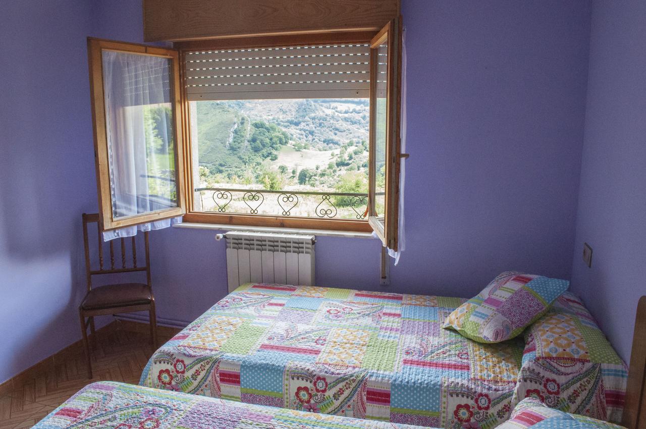 Hotel Alto De Las Estazadas Canales  Bilik gambar